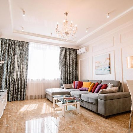 Luxury For Business & Pleasure Royal 1 Apartment Киев Екстериор снимка