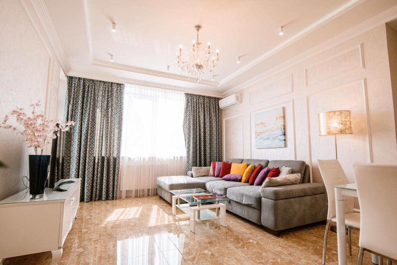 Luxury For Business & Pleasure Royal 1 Apartment Киев Екстериор снимка